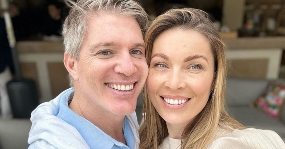 Μαριέττα Χρουσαλά | Χέρι-χέρι με τον Λέοντα Πατίτσα στα σοκάκια της Μυκόνου - εικόνα 5