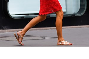 Τα 3 flat σανδάλια από τη Zara για day to night εμφανίσεις