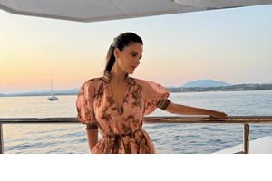 Η Αλεξάνδρα Νίκα θηλάζει τη Μιράντα Αργυρού στο κατάστρωμα του σκάφους | Οι τρυφερές φωτογραφίες μαμάς & κόρης - εικόνα 6