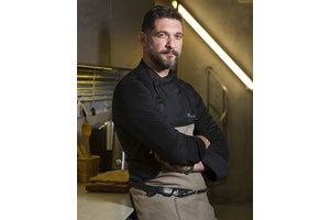 Ο Πάνος Ιωαννίδης σε μία σπάνια φωτογραφία με τον γιο του - Η εξόρμηση στο Πήλιο