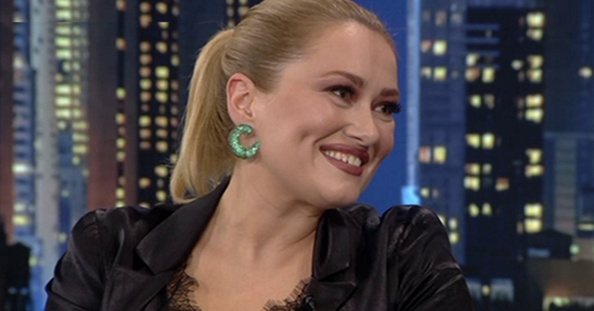 Ιωάννα Ασημακοπούλου | Ποια συμπρωταγωνίστριά της από "Το Σόι Σου" βρέθηκε στην επίσημη πρεμιέρα της στο θέατρο; - εικόνα 3