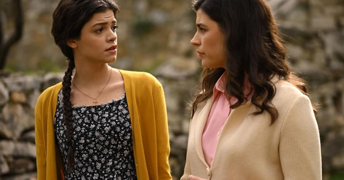 "Άγιος Έρωτας" | Η Δανάη Παππά αγκαλιά με την τηλεοπτική της κόρη στην πιο γλυκιά φωτογραφία - εικόνα 2