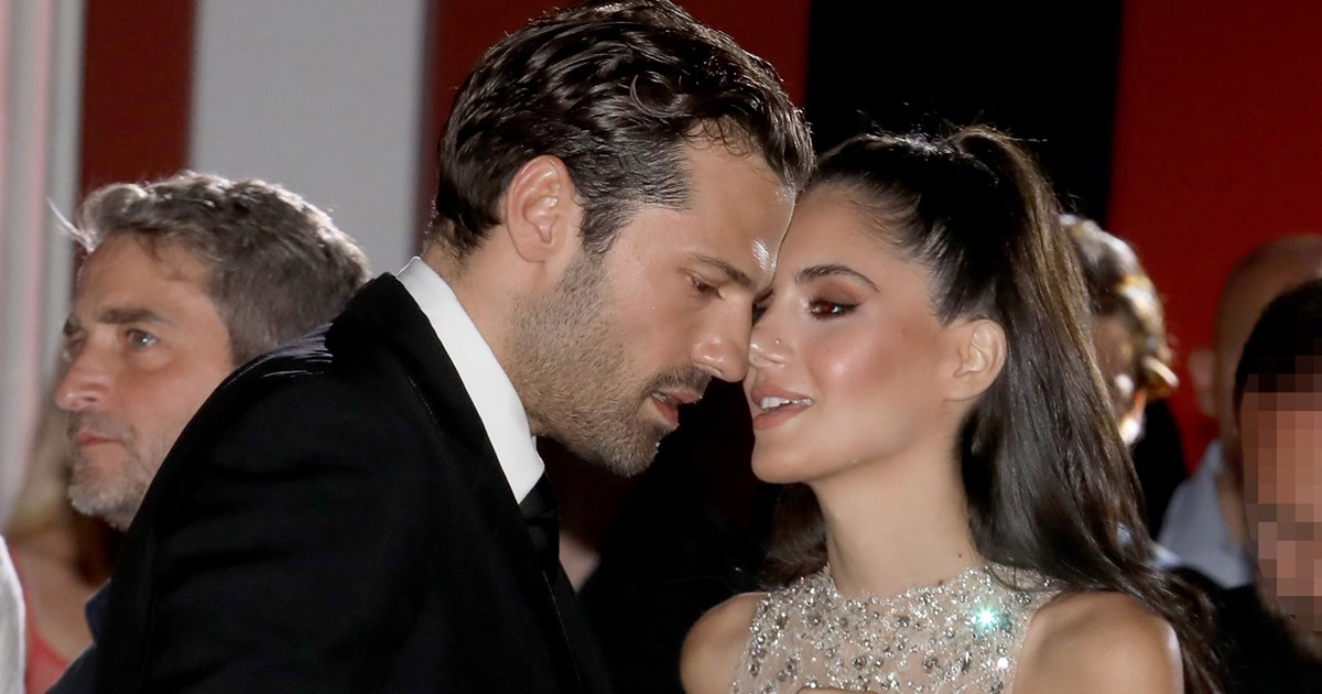 Μιράντα Πατέρα | Με φόρεμα με κρόσσια και custom made σκουλαρίκια στη βάφτιση του εγγονού της - η viral φωτογραφία