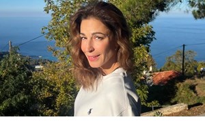 Η Κατερίνα Παπουτσάκη με athlesure look στη λίμνη Κερκίνη | Οι φωτογραφίες με τους γιους της