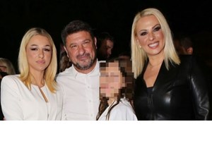 Νίκος Χαρδαλιάς | Η σπάνια δημόσια εμφάνιση με τη σύζυγο και τις κούκλες κόρες του - εικόνα 4