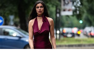 Η Φωτεινή Πετρογιάννη με το ιδανικό κόκκινο φόρεμα από τη Massimo Dutti - Θα το βρεις σε έκπτωση - εικόνα 3