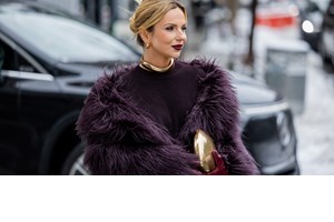 Κρυώνεις πολύ; Το καφέ oversize μπουφάν από τη Stradivarius που θα σε κρατάει πάντα ζεστή - εικόνα 3