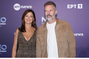 Μιμή Ντενίση | H chic εμφάνιση στην παρουσίαση του νέου προγράμματος της ΕΡΤ και η επιστροφή στο τηλεοπτικό σκηνικό