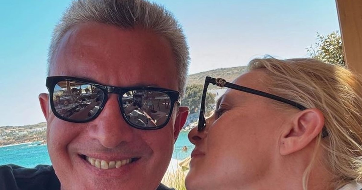 Όταν ο Νίκος Χατζηνικολάου φόρεσε τη φόρμα του και έπαιξε τένις με τον Στέφανο Τσιτσιπά - εικόνα 2