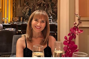 Η Μάρα Ζαχαρέα είναι μία από μας και το απέδειξε με τον καλύτερο τρόπο | Η συνήθεια που έχουμε όλες στο γραφείο