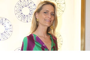 Οι διακοπές της Τατιάνα Μπλάτνικ στην Αντίπαρο με καλή παρέα