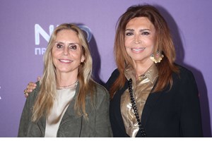 Με γαλλικό αέρα η Μιμή Ντενίση | Οι αναρτήσεις από τη Νορμανδία