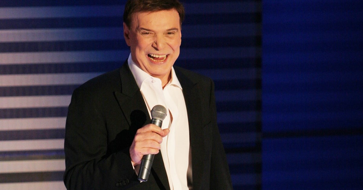 Έλενα Παπαρίζου, Τάκης Ζαχαράτος και Ηρώ ερμηνεύουν το "Οδός Ονείρων" του Γιώργου Μαρίνου και συγκινούν