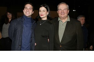 Αλίκη Καραμανλή & Νατάσα Παζαΐτη σε σπάνια εμφάνιση στο κέντρο της Αθήνας - εικόνα 5