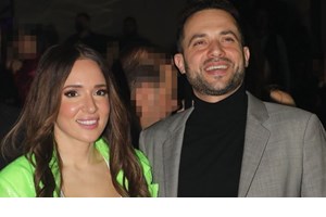 Μία μικρή fashionista | Η Καλομοίρα φωτογραφίζει την Αναστάσια της