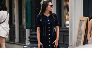 To φόρεμα παραλίας που θα φορέσεις στην πόλη τώρα που τελείωσαν οι διακοπές