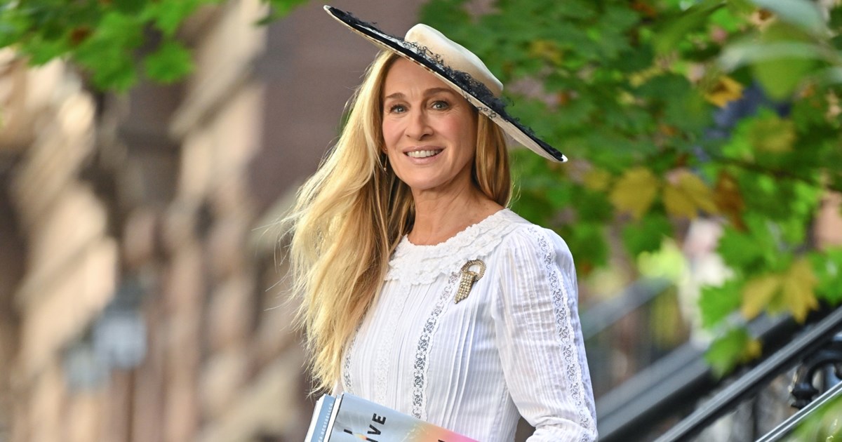 Η Σταματίνα Τσιμτσιλή με το μαύρο midi φόρεμα από τη Zara που θα σου "λύσει" τα χέρια - εικόνα 5