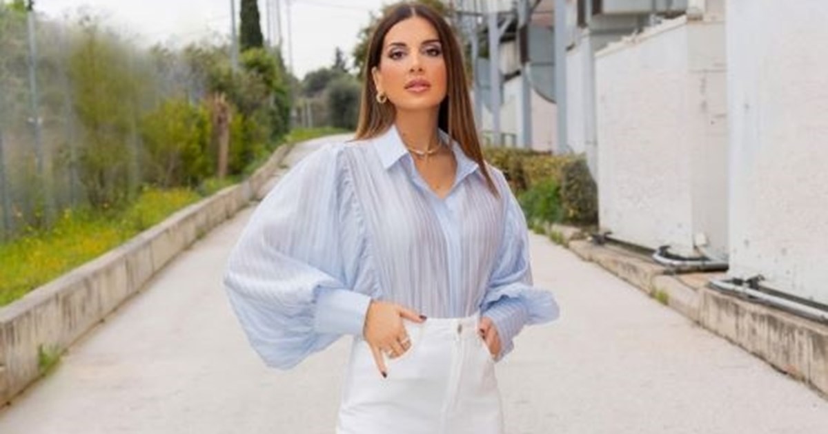 Με casual look ο Θέμης Σοφός | Η τρυφερή αγκαλιά στη Σταματίνα Τσιμτσιλή σε πασχαλινό γλέντι