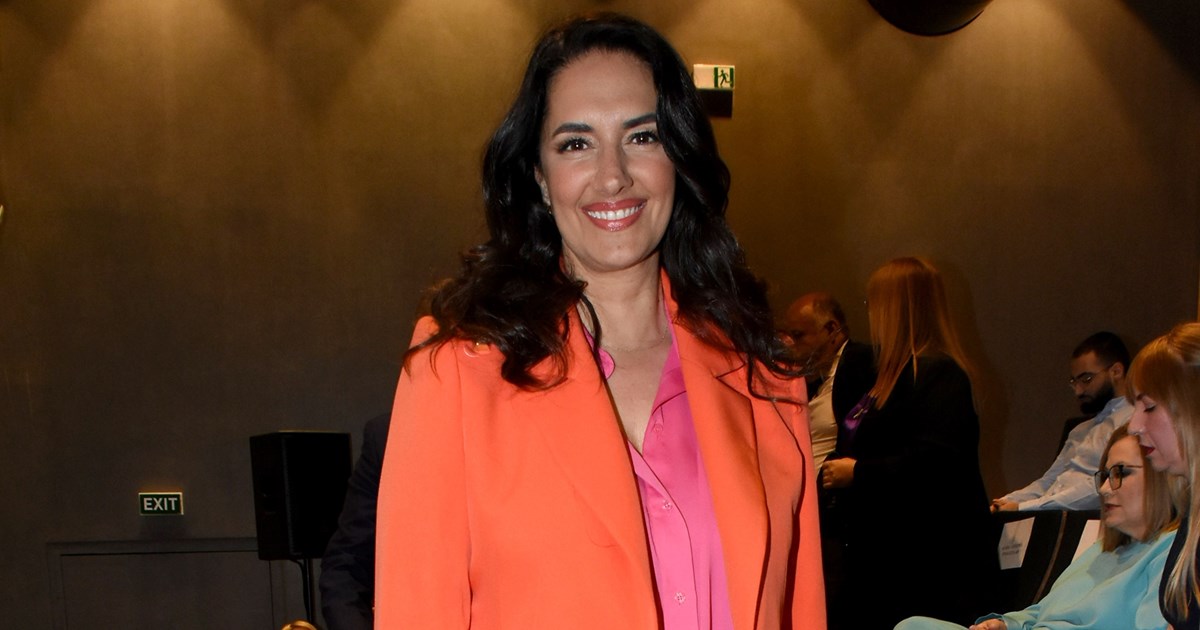 "Μπροστά μου στέκεται μία γυναίκα που αντιστέκεται στο ψεύτικο της εποχής" | Η συγκινητική ανάρτηση της Νόνης Δούνια για τα γενέθλια της κόρης της - εικόνα 2