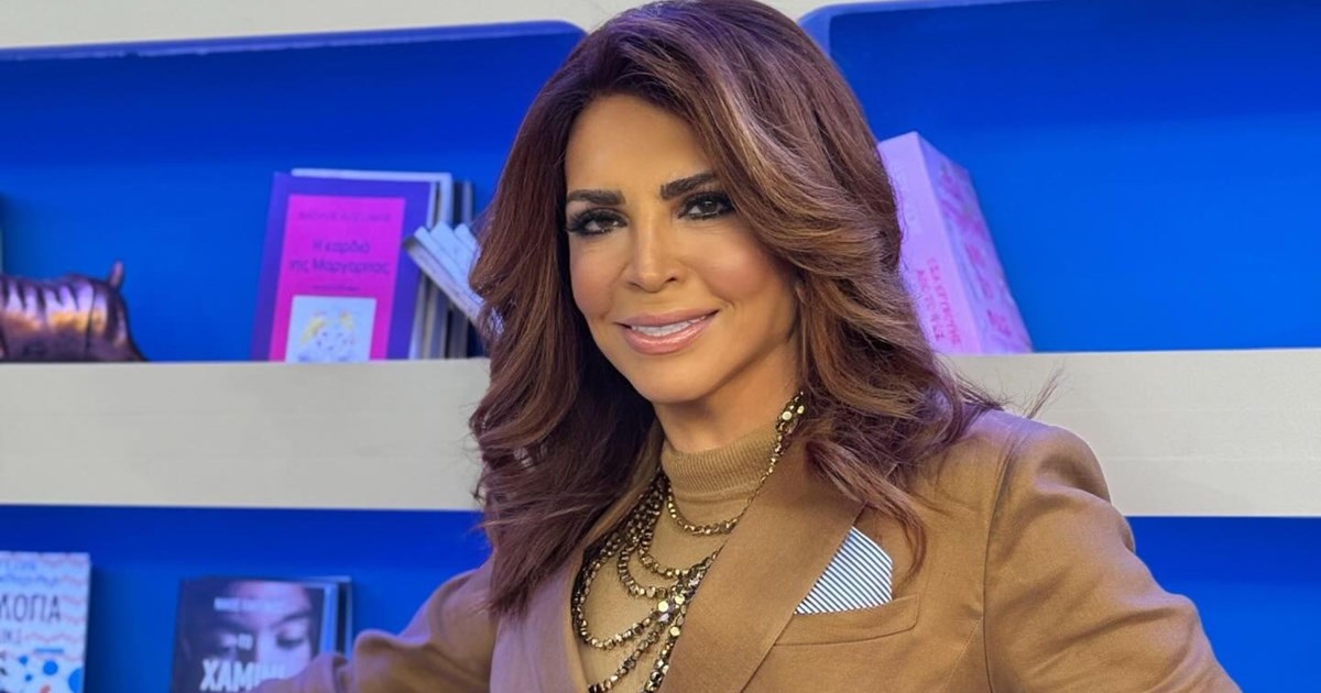 Η Μιμή Ντενίση μάς δείχνει το αγαπημένο της καλοκαιρινό αξεσουάρ που δεν είναι δημοφιλές ανάμεσα στις Ελληνίδες - εικόνα 3