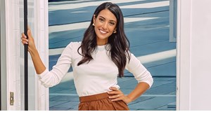 H Ευγενία Σαμαρά με το μπικίνι από την Tezenis στο χρώμα του καλοκαιριού