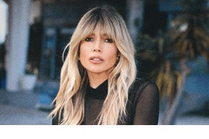 Full in love η Βάσια Κωσταρά | Τα τρυφερά φιλιά με τον σύντροφό της στο Λονδίνο