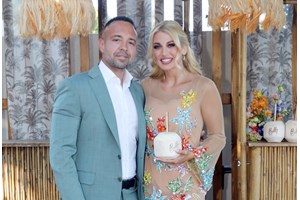 Αγκαλιά στο Καλλιμάρμαρο | Το τρυφερό φιλί του Βασίλη Σταθοκωστόπουλου στην Κωνσταντίνα Σπυροπούλου - εικόνα 3