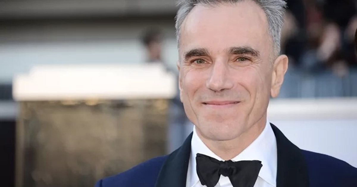 Ronan Day-Lewis | Ποιος είναι ο γιος του Daniel Day - Lewis που συνόδευσε τον μπαμπά του στις Νύχτες Πρεμιέρας