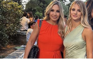 "Just one daughter left" | Η Ελένη Πετρουλάκη ποζάρει με την πανύψηλη Ηλιάνα Ίβιτς - εικόνα 4