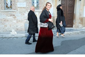 Η Αγάπη Πολίτη σε νέα εμφάνιση | Το αυστηρό office look της μητέρας της Χρυσής Βαρδινογιάννη