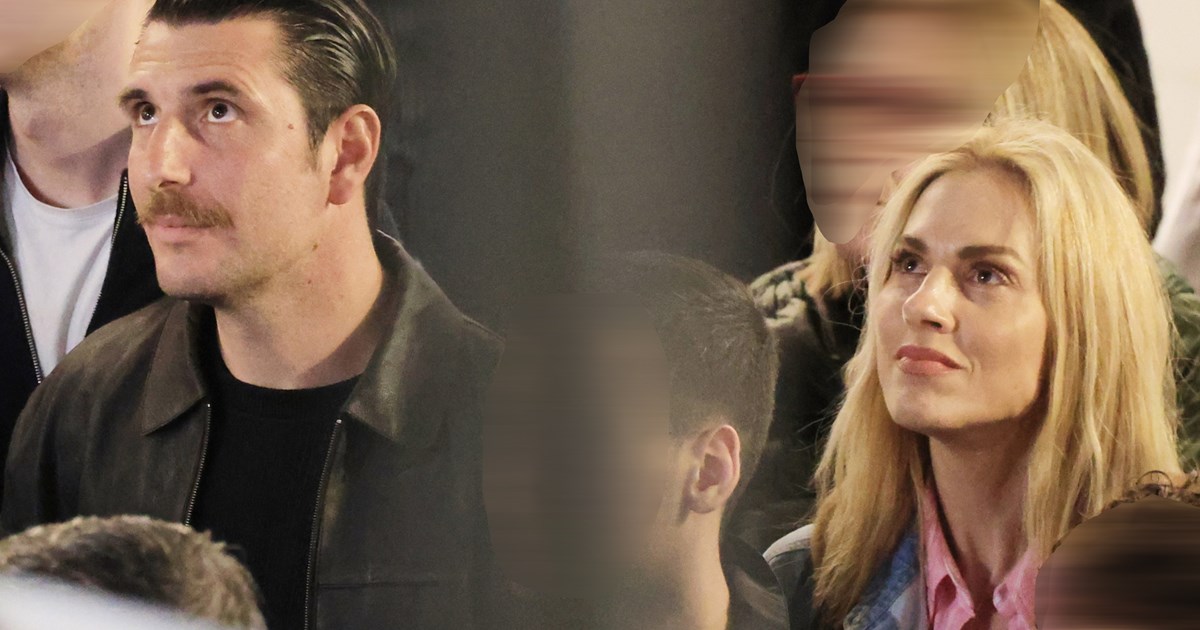 Η Ντορέττα Παπαδημητρίου είναι μία από εμάς | Η στοίβα με τα ασιδέρωτα στο σαλόνι της - εικόνα 3