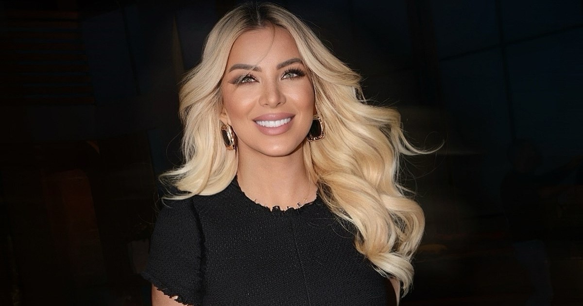 Με ροζ μπαλόνι στο πλατό η Κατερίνα Καινούργιου | "Αυτό θα μείνει εδώ για καιρό"