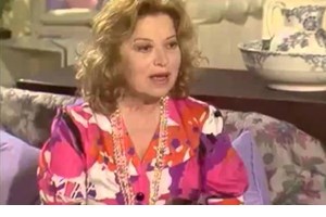 Άννα Κυριακού | Ο εμβληματικός ρόλος της "θείας Μπεμπέκας" που σημάδεψε την καριέρα της - και με αυτόν θα τη θυμόμαστε για πάντα