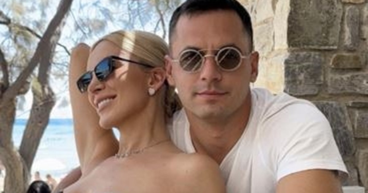 Σε Halloween mood η Κατερίνα Καινούργιου | Οι φωτογραφίες με τον εντυπωσιακό στολισμό - εικόνα 2