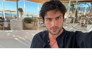 Καίτη Γαρμπή & Διονύσης Σχοινάς | Σε θεατρική πρεμιέρα με τον γιο τους, Δημήτρη