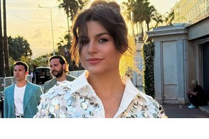 Η Ευγενία Σαμαρά με το πιο cute λευκό μπικίνι | Βρίσκεται σε έκπτωση στη Zara