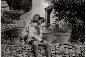 Επιστροφή στο νησί που ξεκίνησαν όλα | Η Κλέλια Ανδριολάτου σε χαλαρές στιγμές στα διαλείμματα από τα γυρίσματα του "Maestro" - εικόνα 5