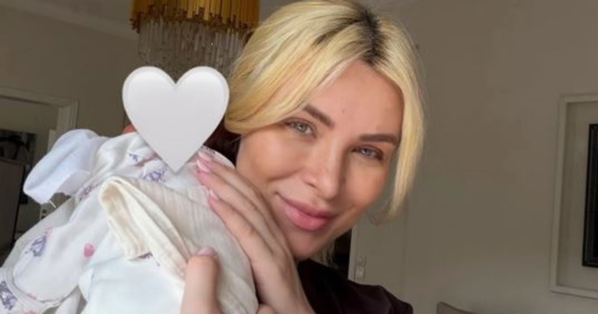 Παναγιώτης Κουτσουμπής | Το ανοιξιάτικο t-shirt του είναι αφιερωμένο στην κόρη του, Ξένια