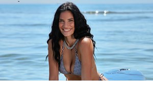 Ο χορός της Χριστίνας Μπόμπα "άναψε" φωτιές | Οι ευχές του Σάκη Τανιμανίδη για τα γενέθλιά της