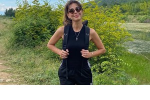 Στο καθιστικό της Κατερίνας Παπουτσάκη | Η πανάκριβη πολυθρόνα από την ΙΚΕΑ που χαλαρώνει τα καλοκαιρινά βράδια - εικόνα 3