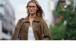 Strawberry Milk Nails | Η Ελένη Τσολάκη έκανε το πιο γλυκό μανικιούρ της σεζόν - εικόνα 2