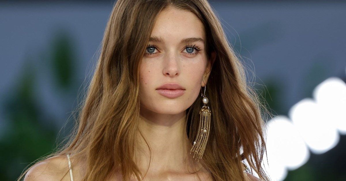 Η Αμαλία Κωστοπούλου στο κομμωτήριο | Η ανανέωση στα μαλλιά της πριν τις καλοκαιρινές διακοπές - εικόνα 2