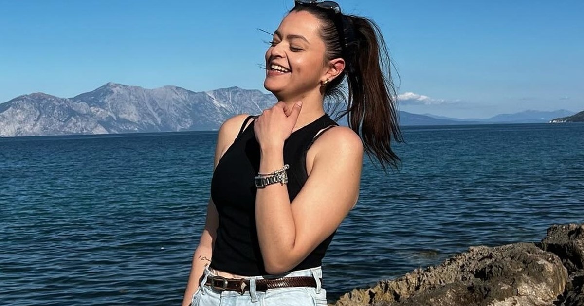 Μαριτίνα Ντενίση | Σε πασίγνωστο burger spot της Αθήνας - εικόνα 4