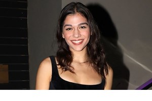 "Κουκλάρα και φωνάρα σαν την μαμά της" | Η Μελίνα Νικολαΐδη τραγουδάει Whitney Houston στο TikTok