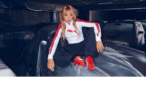 Ελένη Φουρέιρα | "Ο γιος μου με έχει κάνει hybrid. Όταν βγάζω την περούκα είμαι άλλη" - εικόνα 3