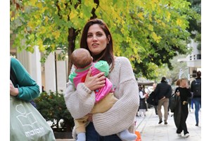 Η Μαίρη Συνατσάκη έχει γενέθλια και το γιορτάζει | Η τούρτα με το μήνυμα όλο νόημα και το ξέφρενο πάρτι