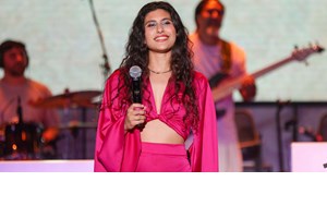 Comfort First | Η Ισμήνη Παπαβλασοπούλου επιλέγει εσώρουχα και τοπ που θέλουμε να φορέσουμε κι εμείς