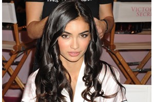 Δανάη Μπάρκα | Το μοναδικό προϊόν που χρησιμοποιεί στο καλοκαιρινό της μακιγιάζ