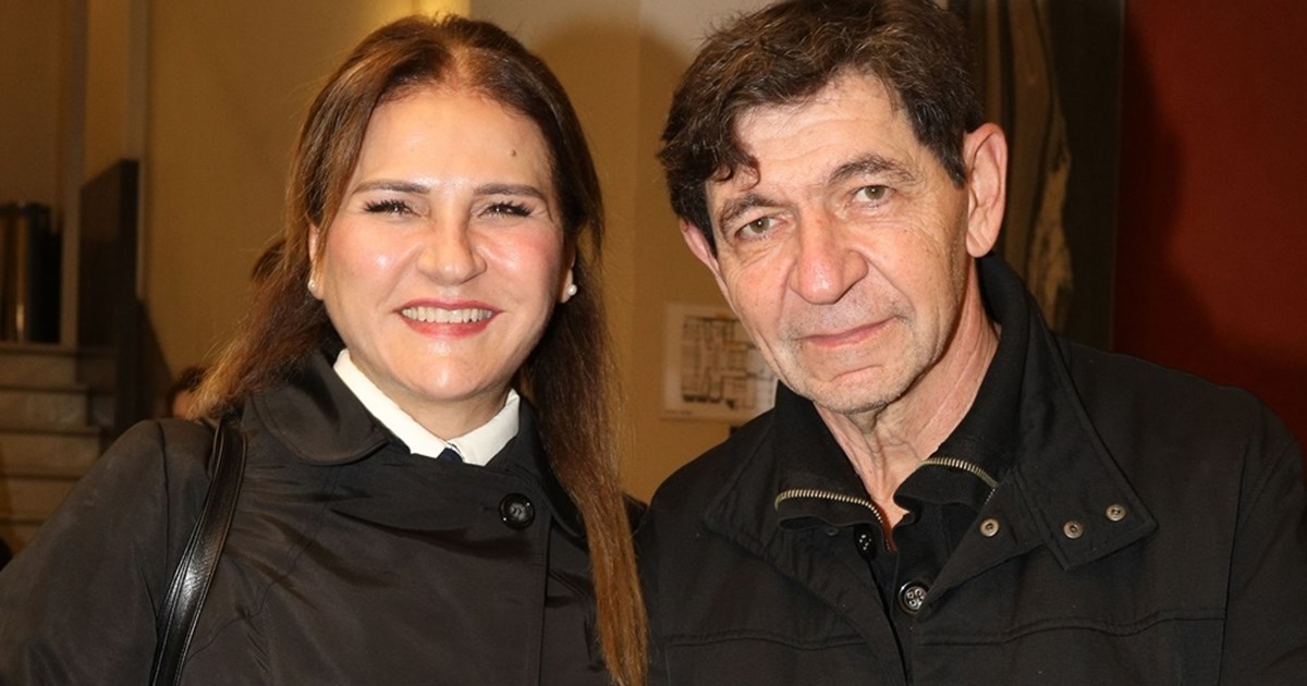 Οικογενειακή έξοδος για τον Σωτήρη Τσαφούλια | Με την Άννα Μενενάκου και την κούκλα κόρη του