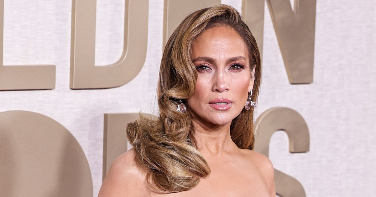 Το μυστικό της Jennifer Lopez για juicy, σαρκώδη χείλη